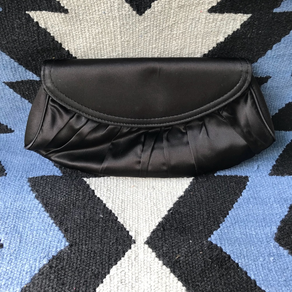 La Regale - black satin clutch